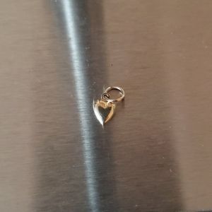 Tiny Heart Pendant ❤